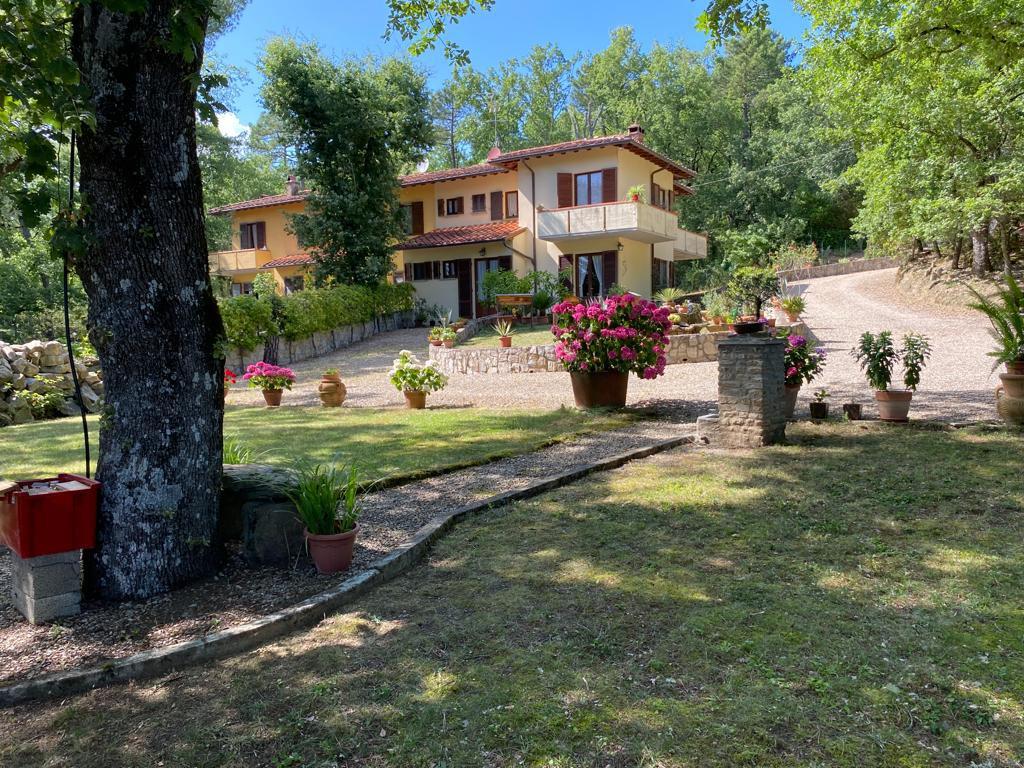 Villa plurifamiliare in vendita a Castiglion Fibocchi