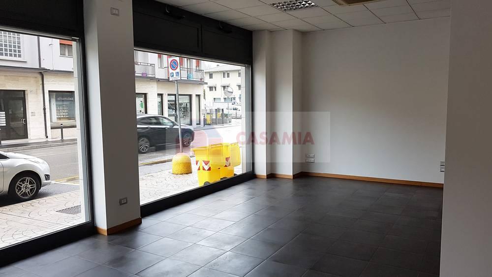 Negozio in Via Lourdes 6 a, Conegliano - Foto 1