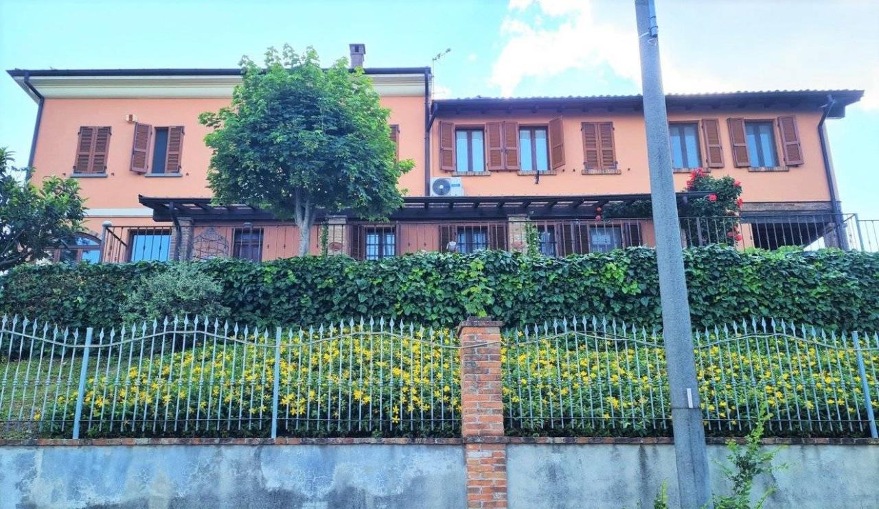 Villa in vendita a Corvino San Quirico