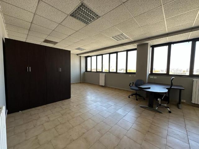 Office in Via Volta, Corsico - Photo 1