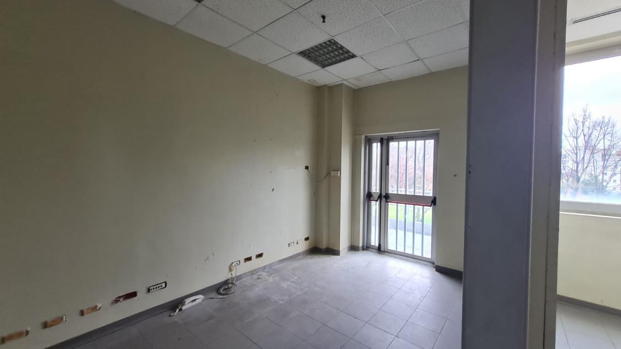 Ufficio in Via Emilia, Buccinasco, {3} - Foto 1