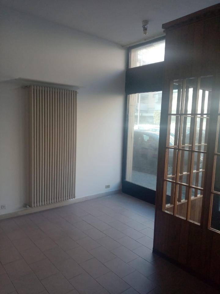 Locale commerciale in , Carrara, {3} - Foto 1