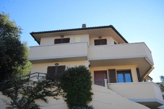 3-room flat, Castagneto Carducci - Photo 1