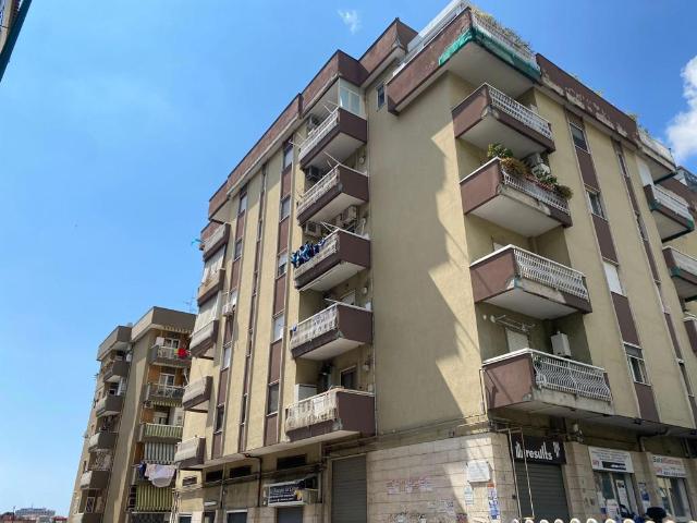 Vierzimmerwohnung in Via Consalvo 181, Napoli - Foto 1