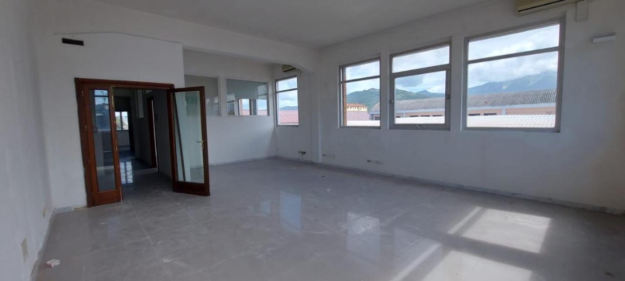 Ufficio in , Carrara, {3} - Foto 1