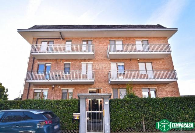 3-room flat in Via Camillo Olivetti , Leini - Photo 1