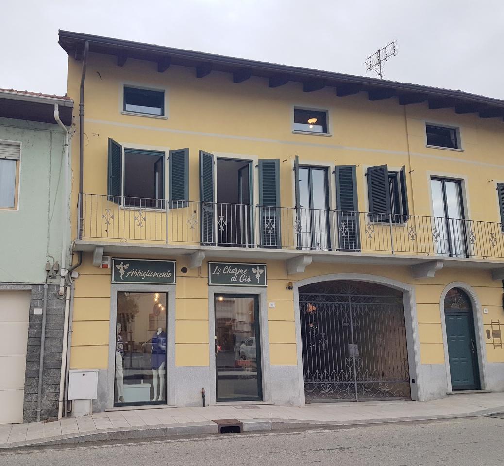 Palazzina commerciale in affitto a Torrazza Piemonte
