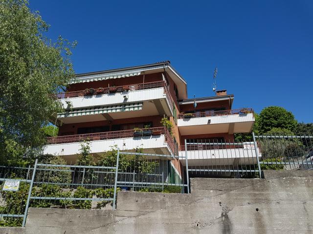 Vierzimmerwohnung in Via Asti 25, Castagneto Po - Foto 1