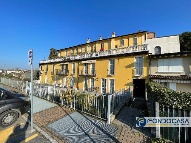 2-room flat in Via San Lorenzo, Palosco - Photo 1