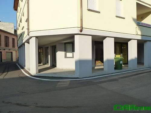 Negozio in Via Sant'Ambrogio, Melzo, {3} - Foto 2
