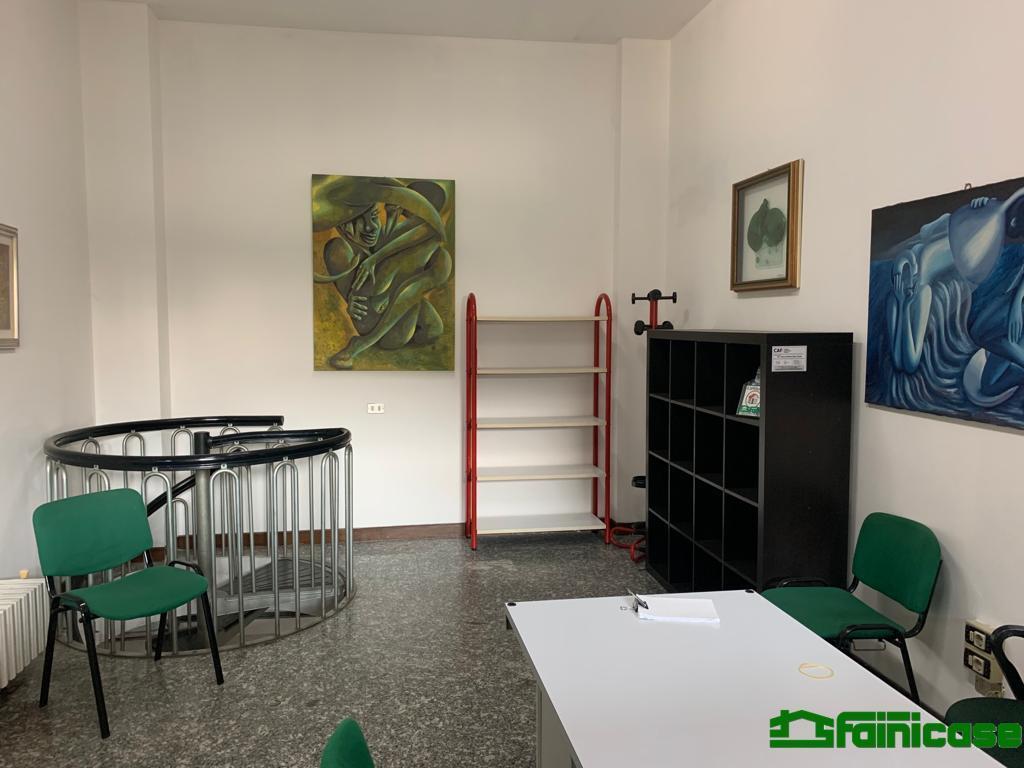 Negozio in Via Matteotti 55, Peschiera Borromeo, {3} - Foto 2
