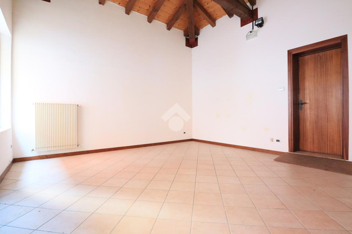 Ufficio in Via dei Martiri 6, Tavagnacco, {3} - Foto 2