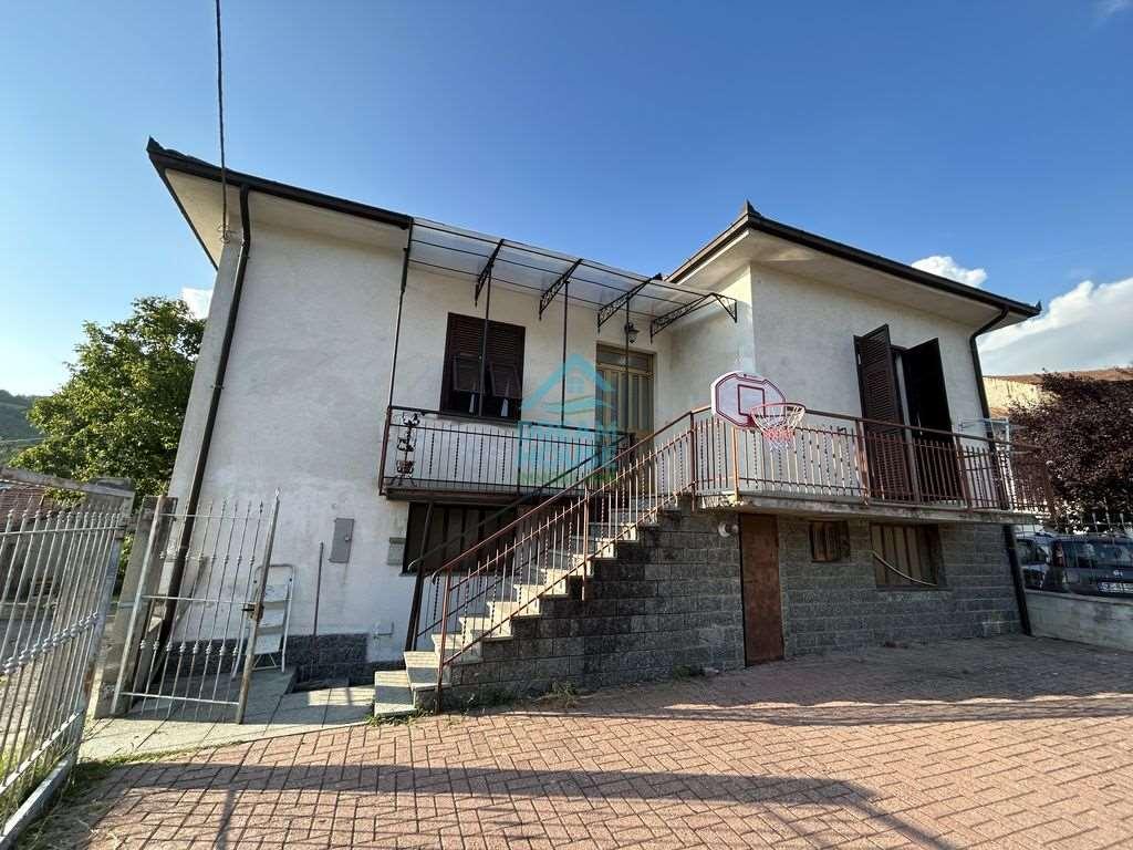 Casa indipendente in vendita a Rocchetta Ligure