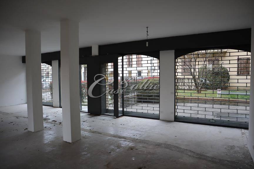 Negozio in Via Crocifisso 1, Figino Serenza, {3} - Foto 2