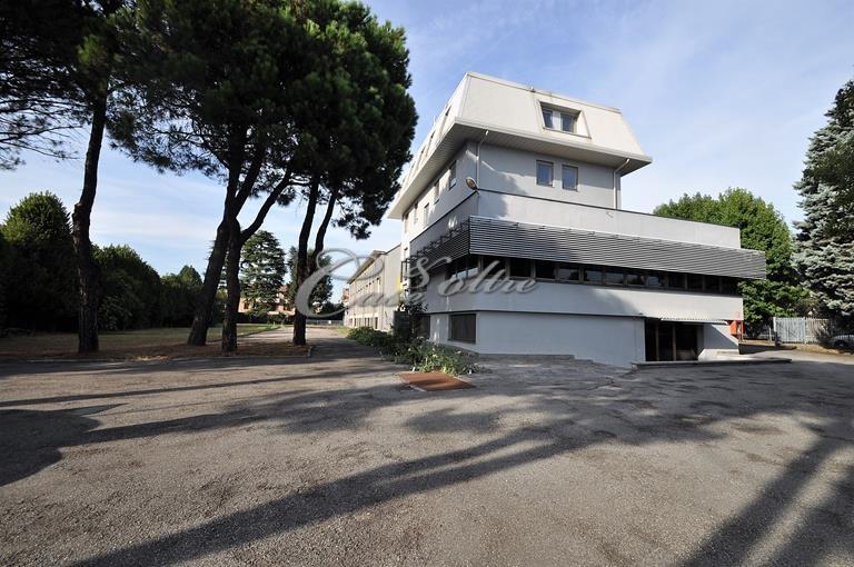 Capannone in Viale Cinque Giornate 1815, Caronno Pertusella, {3} - Foto 2