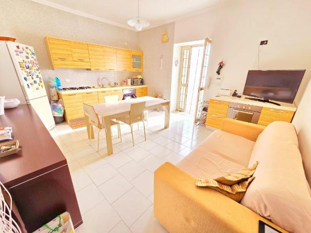 2-room flat in Via Chiumera 16, Torre del Greco - Photo 1