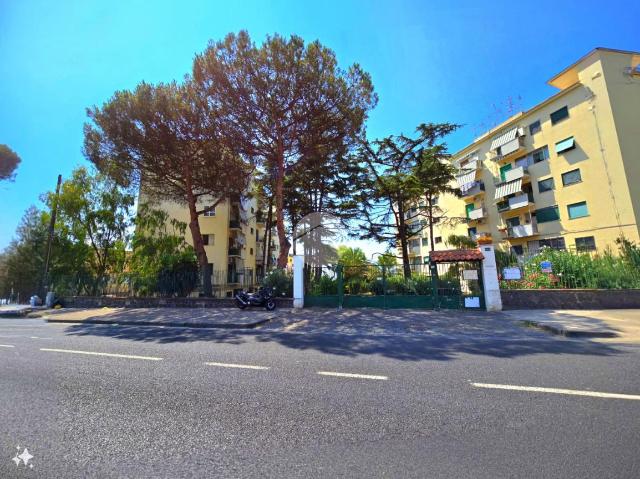 Trilocale in Via Nazionale 403, Torre del Greco - Foto 1