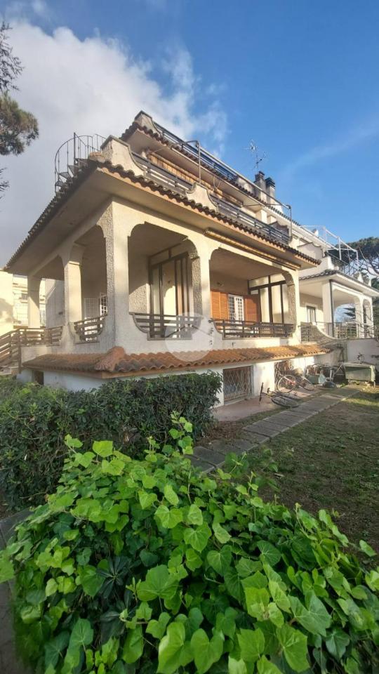 Villa in affitto a Anzio