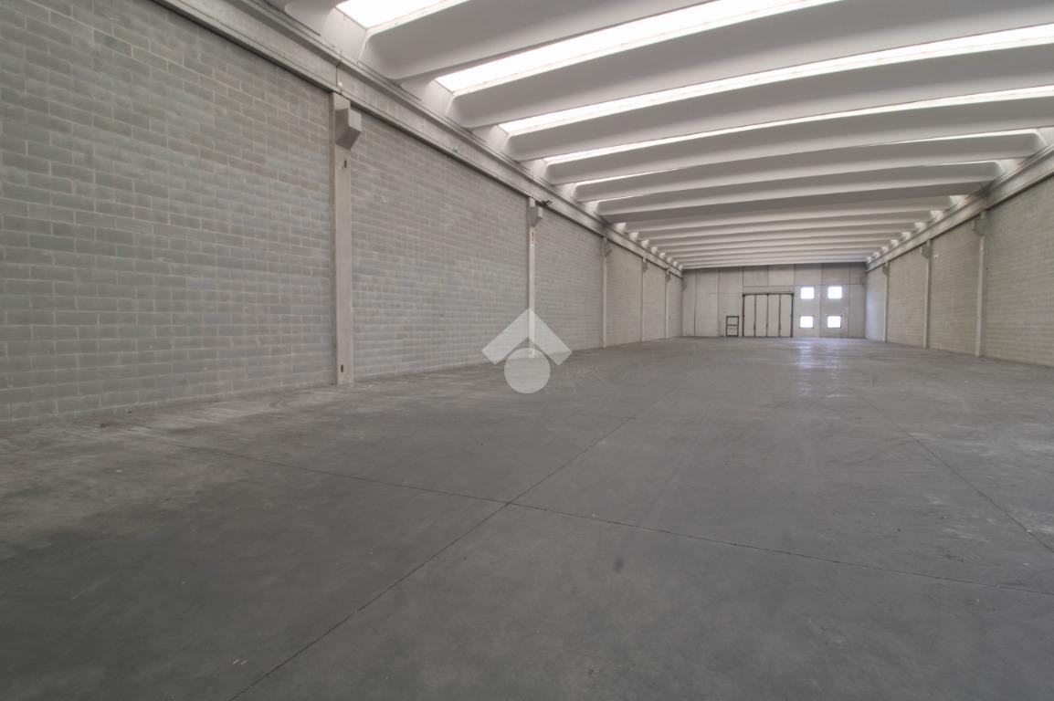 Capannone in Via Provinciale, Osio Sopra, {3} - Foto 1