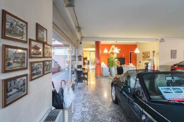 Büro in Via Giovan Battista Moroni 244, Bergamo - Foto 1