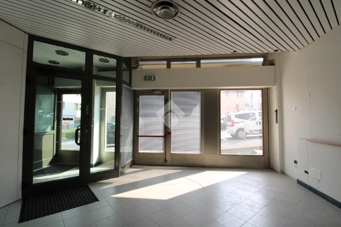 Ufficio in Piazza Dante Alighieri, Filago, {3} - Foto 1