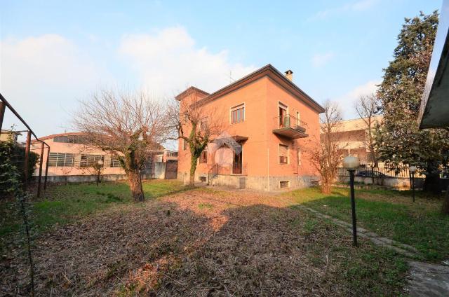 Villa in Strada Padana Superiore 57, Cernusco sul Naviglio - Foto 1