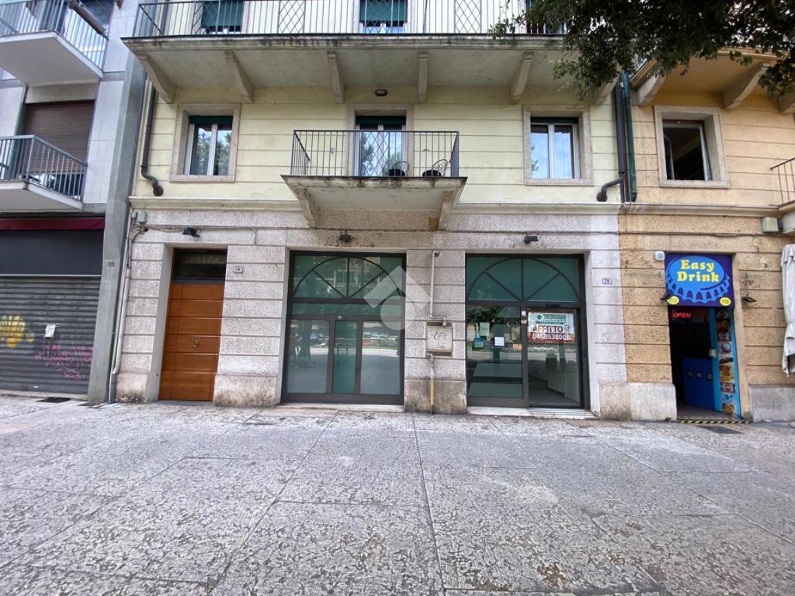 Negozio in Corso Porta Nuova 78, Verona, {3} - Foto 2