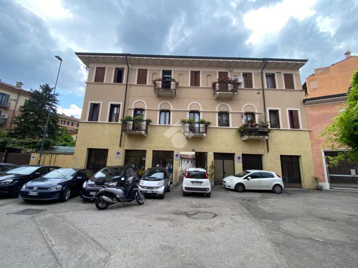 Capannone in Via Antonio Rosmini 7, Verona, {3} - Foto 2
