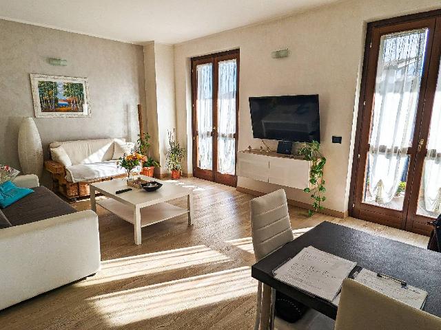 Apartament in Via dell'Acqua Acetosa, Orte - Photo 1