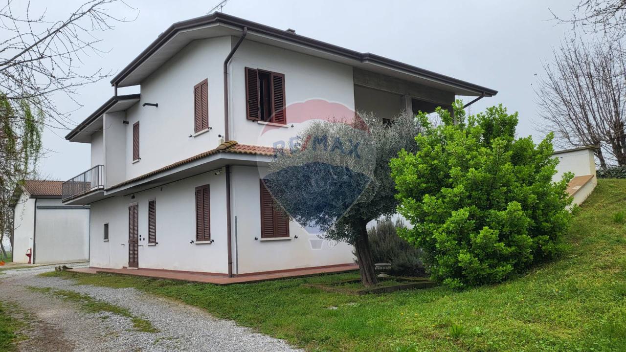 Villa in vendita a Rodigo