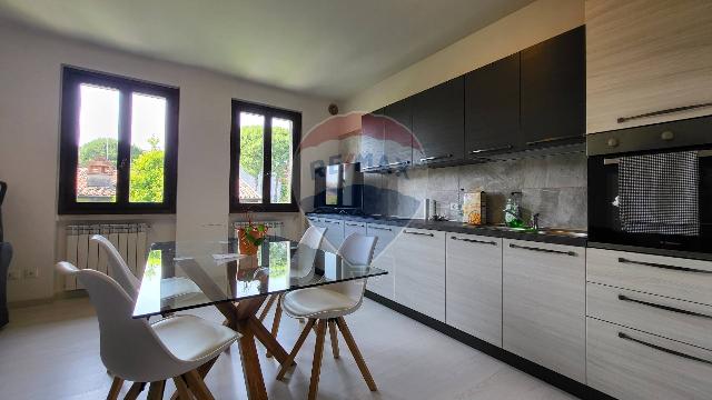 2-room flat in Via G. Rambotti 94, Desenzano del Garda - Photo 1