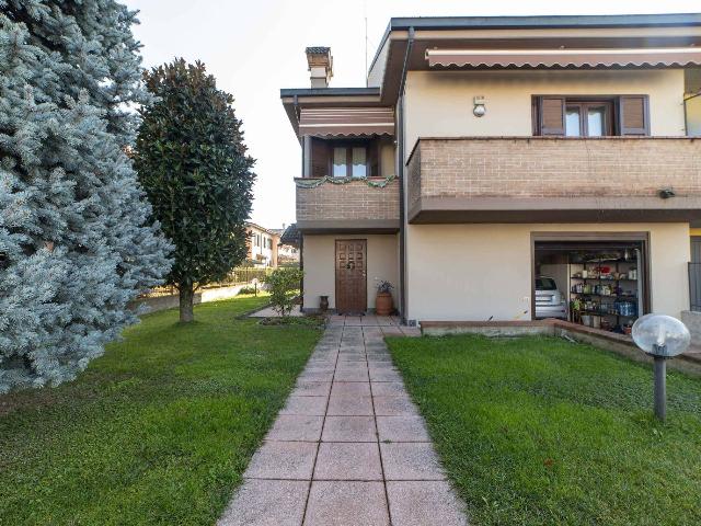 Villa in Via Monsignor G. Gennari, Codogno - Foto 1