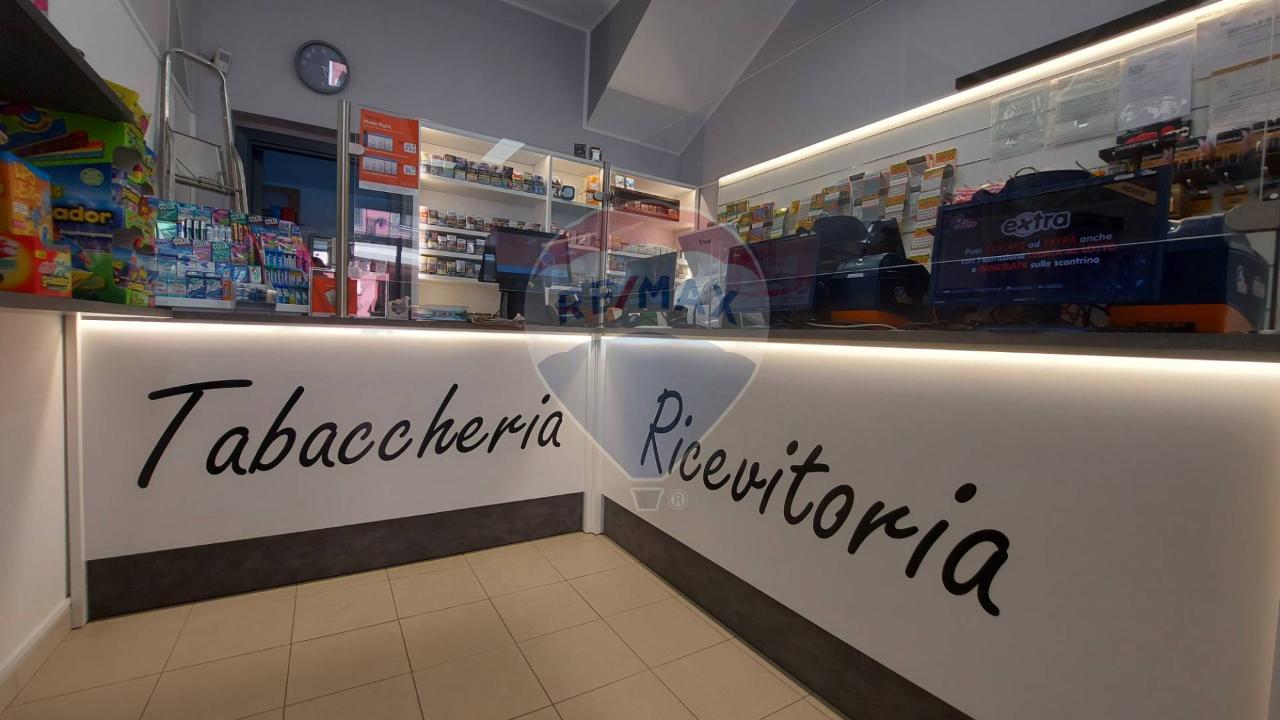 Esercizio commerciale in , Quartu Sant'Elena - Foto 1