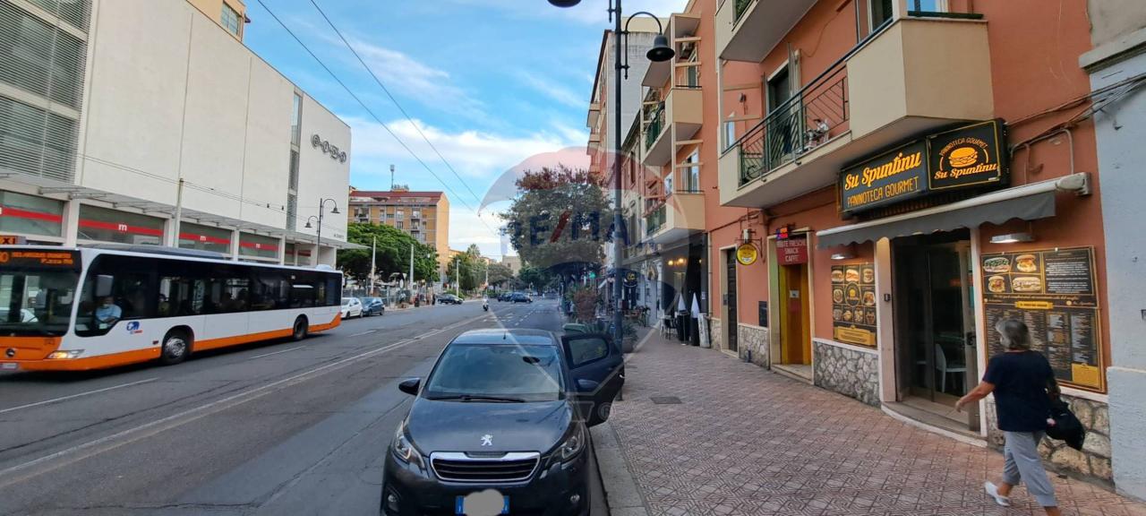Esercizio commerciale in , Cagliari - Foto 1