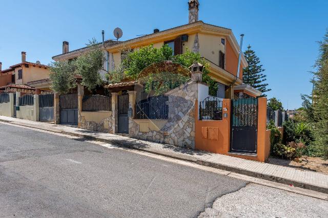 Villa in Via Atzeni 4, Dolianova - Foto 1