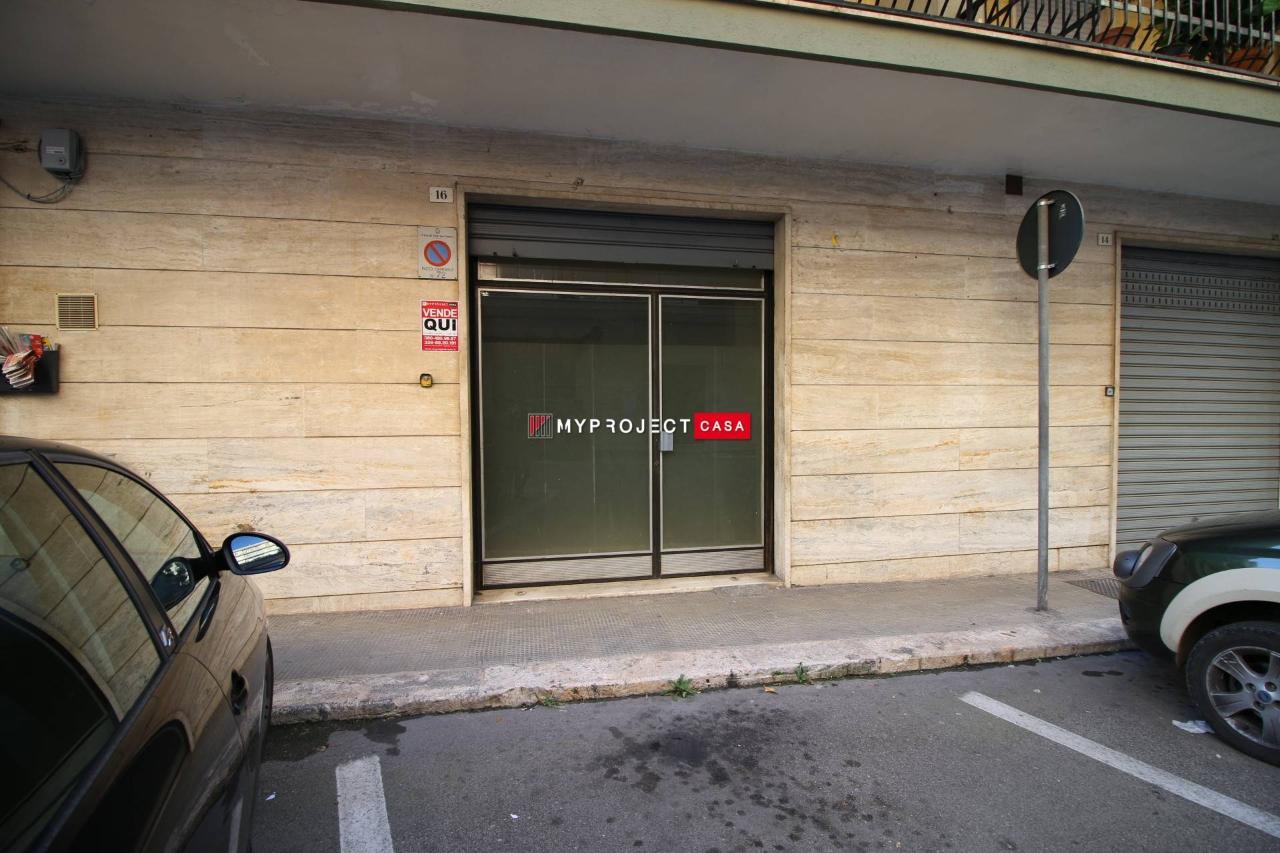 Magazzino in Via dei Giardini, Martina Franca, {3} - Foto 1