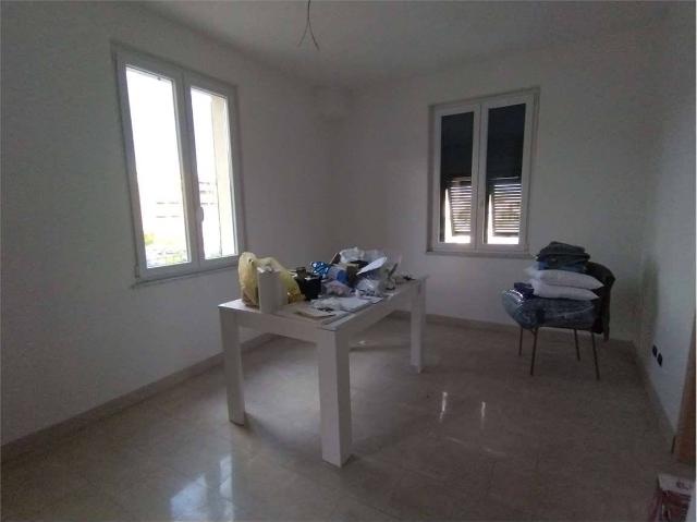 Vierzimmerwohnung in Via Turì, Sarzana - Foto 1