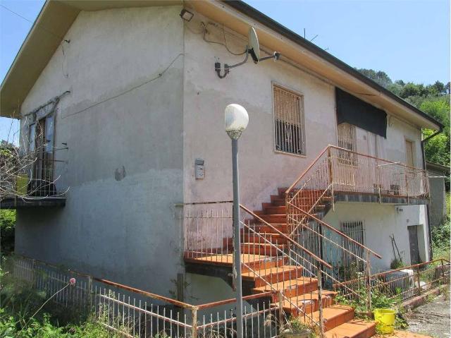 Casa indipendente in Via Giosue' Carducci, Sarzana - Foto 1