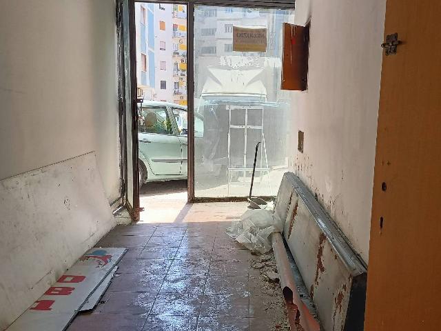 Gemeinschaftsbüro in Via Marino E Cotronei 3, Napoli - Foto 1