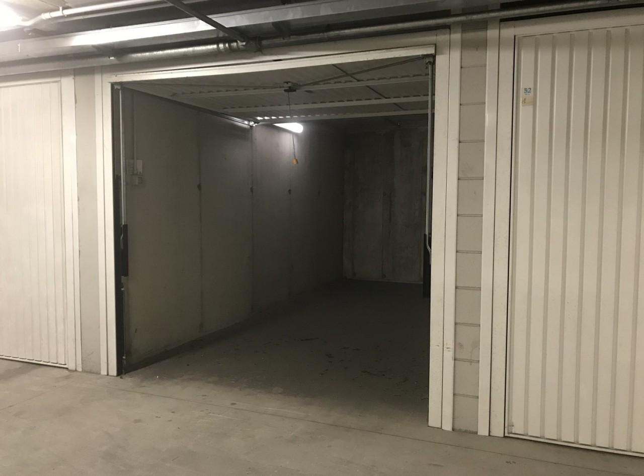 Parcheggio chiuso in Via Indipendenza 4, Santo Stefano di Magra - Foto 1