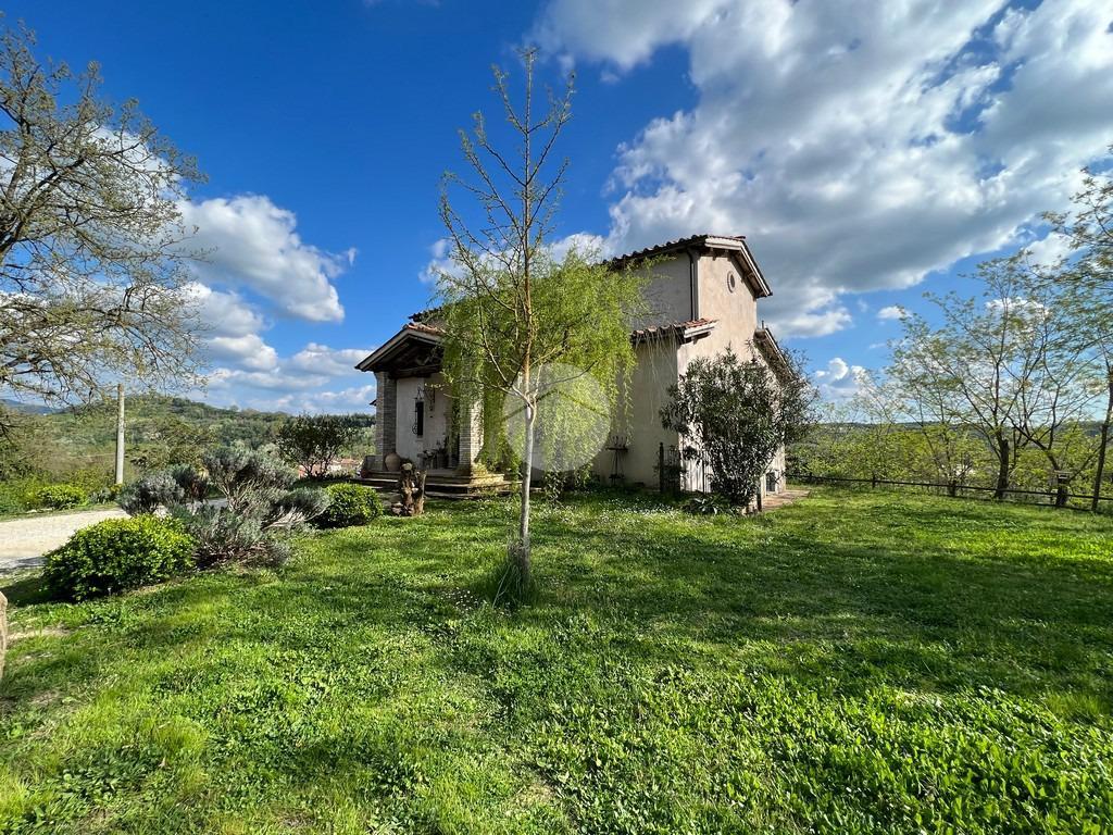 Villa in vendita a Tarano