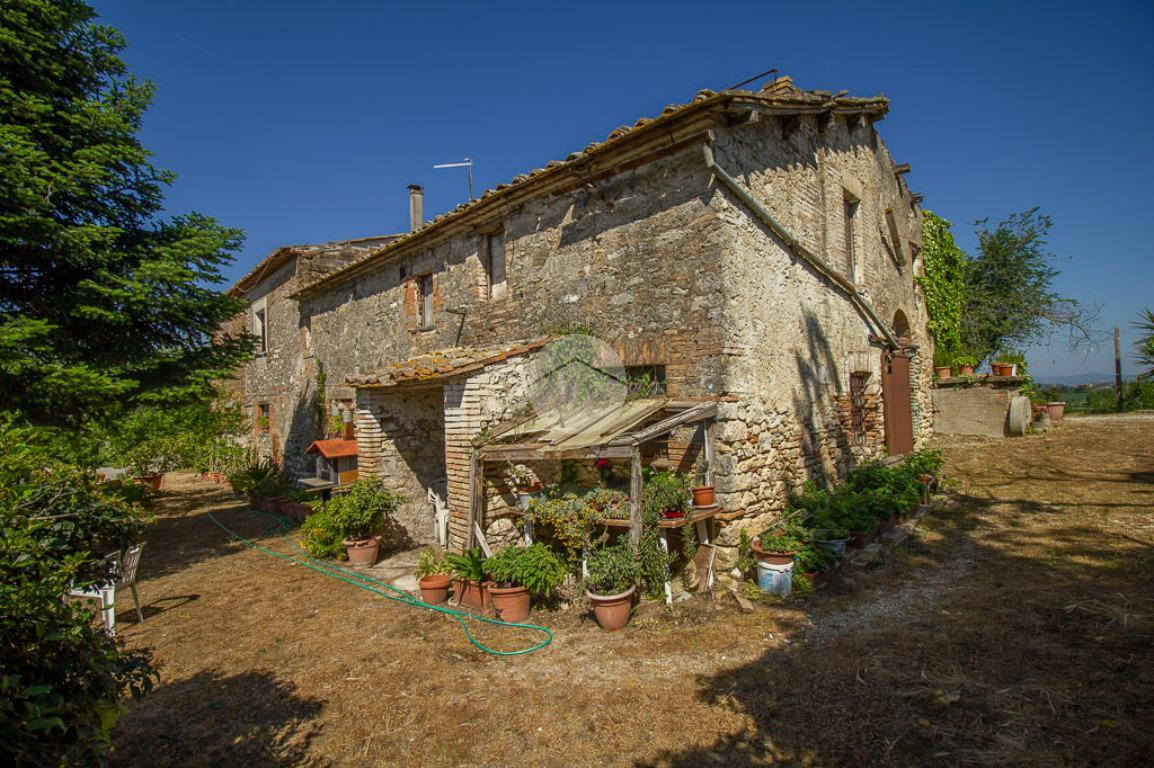Casa indipendente in vendita a Calvi Dell'Umbria