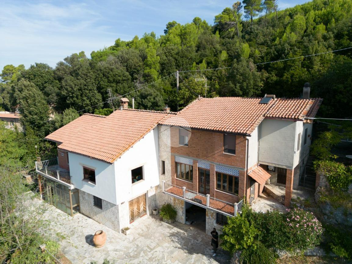Villa in vendita a Calvi Dell'Umbria