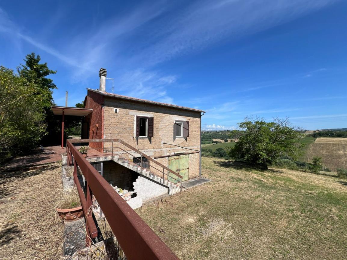 Casa indipendente in vendita a Calvi Dell'Umbria