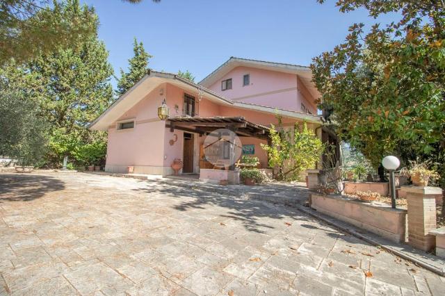 Villa in Via Contrada Benedetti 12, Tarano - Foto 1