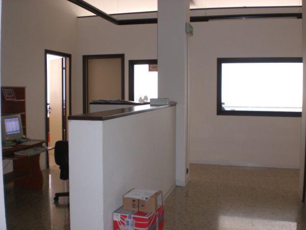 Palazzina commerciale in Via del Commercio, Ancona, {3} - Foto 2