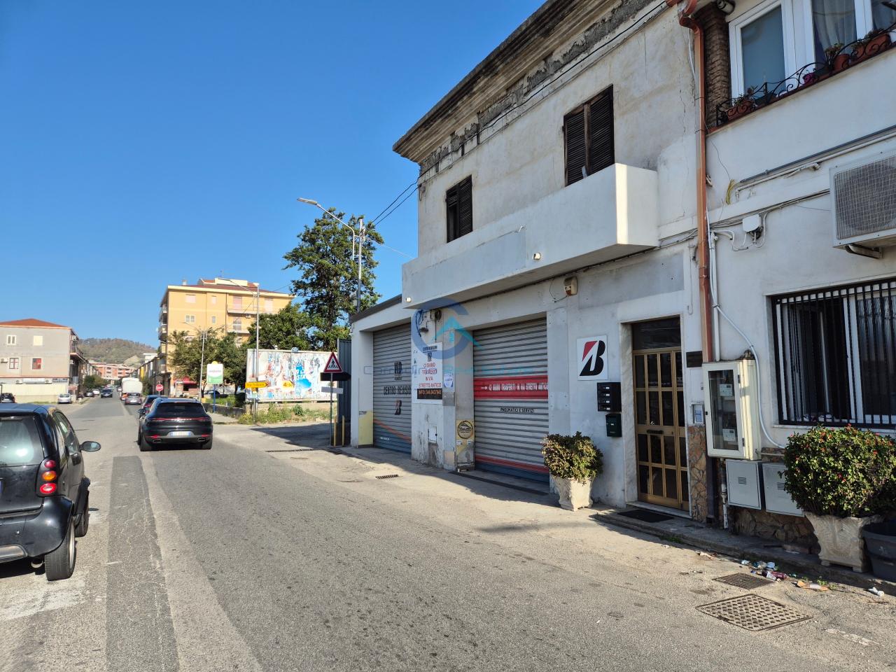 Negozio in Via Nazionale  145, Catanzaro, {3} - Foto 2