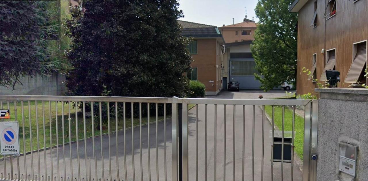 Capannone in , Varedo, {3} - Foto 1