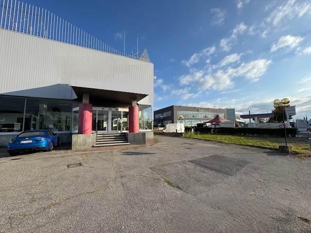 Negozio in Viale Lombardia, Saronno, {3} - Foto 2