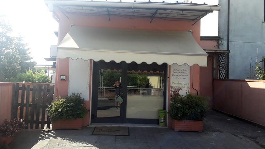 Locale commerciale in , Carrara, {3} - Foto 2